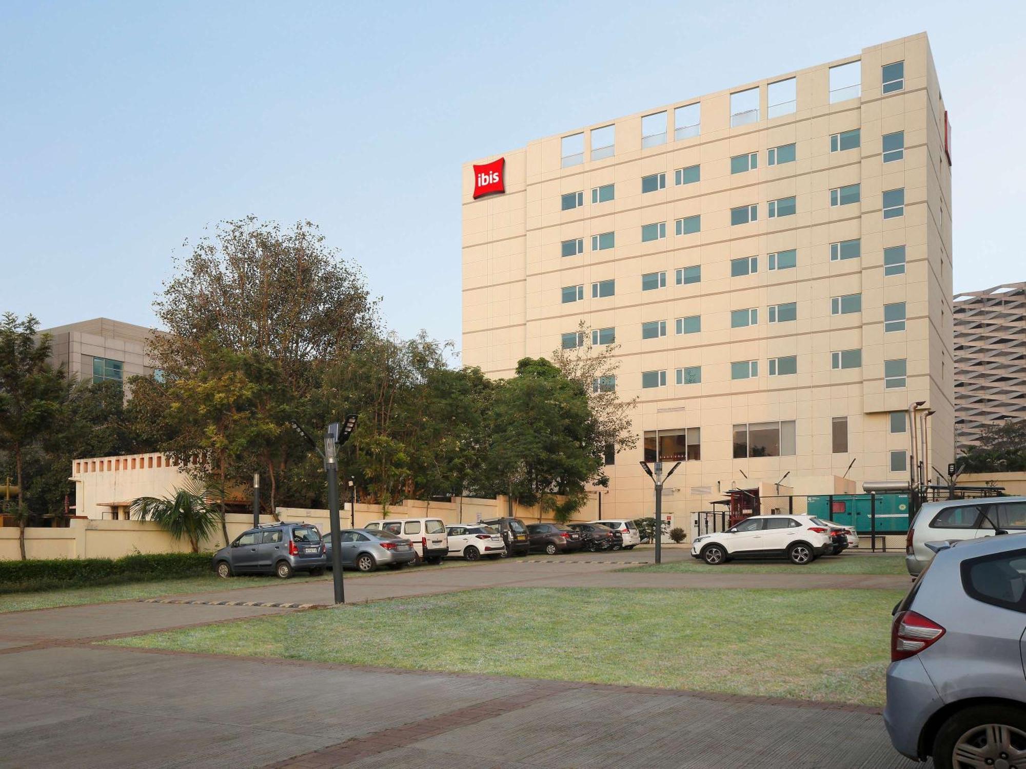 Ibis Pune Hinjewadi - An Accor Brand Hinjawadi Exterior photo